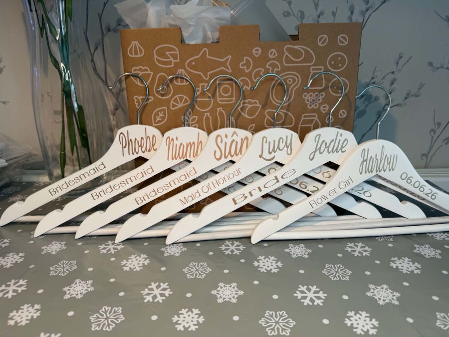 Wedding personalised hangers with personalised details